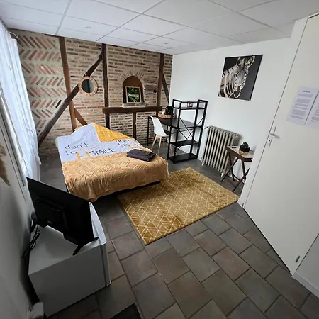 호텔 Colocation Le Clocher *